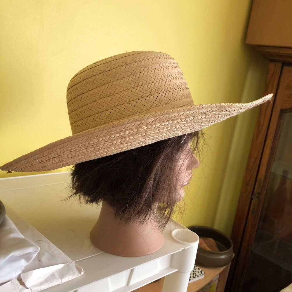 Woman's Straw Hat - image 7